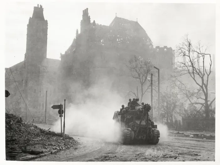 Framed Print : World War II tank in Magdeberg, Germany Framed Print : World War II tank in Magdeberg, Germany