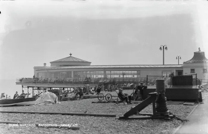 Framed Print : Worthing Bandstand Framed Print : Worthing Bandstand