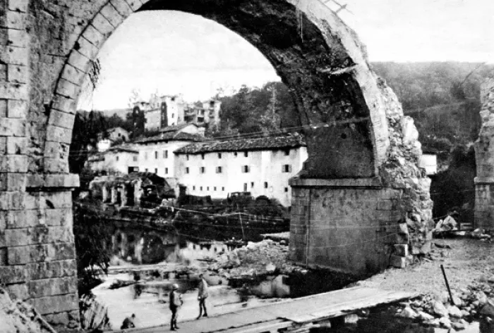 Framed Print : A wrecked bridge over the Vippacco river, Italy Framed Print : A wrecked bridge over the Vippacco river, Italy