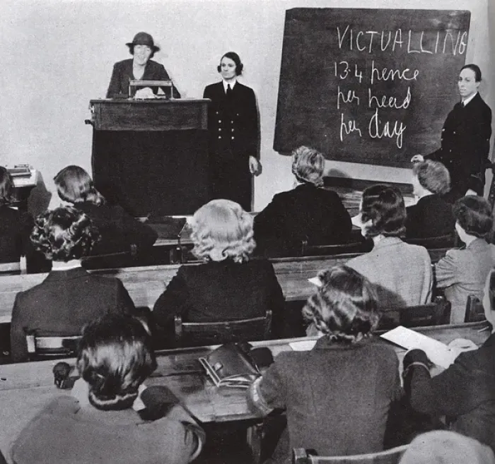 Framed Print : Wrens probationary officers at a lecture, 1940 Framed Print : Wrens probationary officers at a lecture, 1940