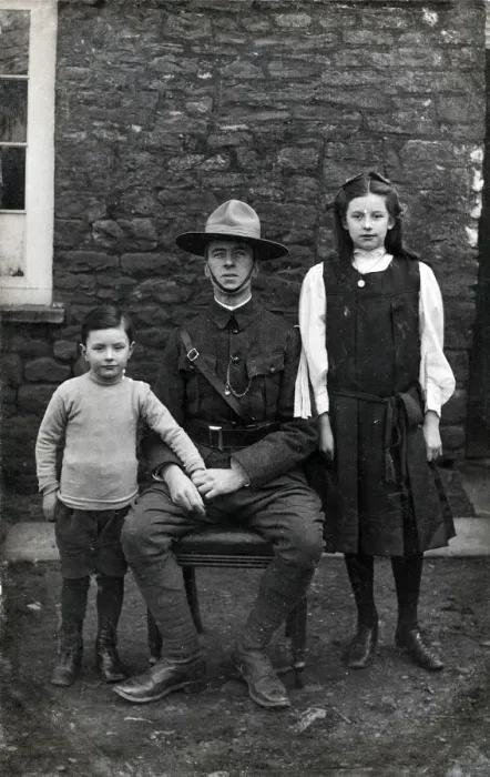 Framed Print : WW1 - Canadian Mountie with his two children Framed Print : WW1 - Canadian Mountie with his two children
