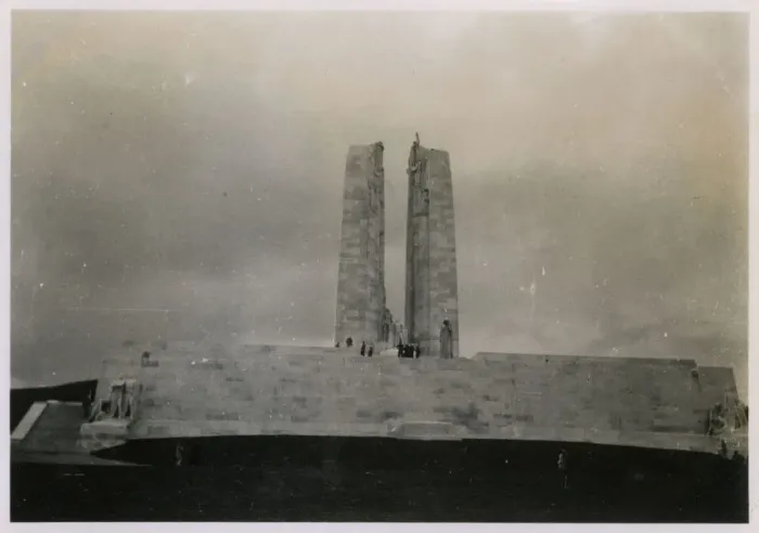 Framed Print : WW1 - The Canadian National Vimy Memorial Framed Print : WW1 - The Canadian National Vimy Memorial