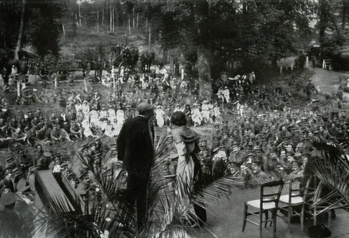 Framed Print : WW1 - Entertaining the Troops - Open Air Concert, France Framed Print : WW1 - Entertaining the Troops - Open Air Concert, France