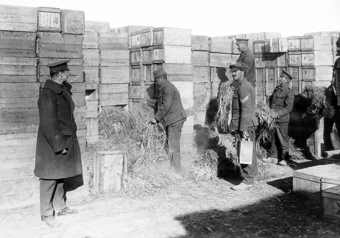Framed Print : WW1 Gallipoli British soldiers preparing to evacuate Framed Print : WW1 Gallipoli British soldiers preparing to evacuate