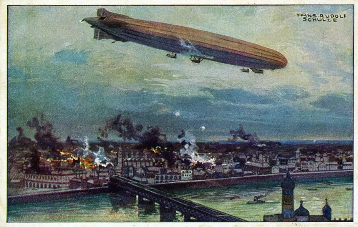 Framed Print : WW1 - German Schutte-Lanz Airship SL2 bombing Warsaw Framed Print : WW1 - German Schutte-Lanz Airship SL2 bombing Warsaw