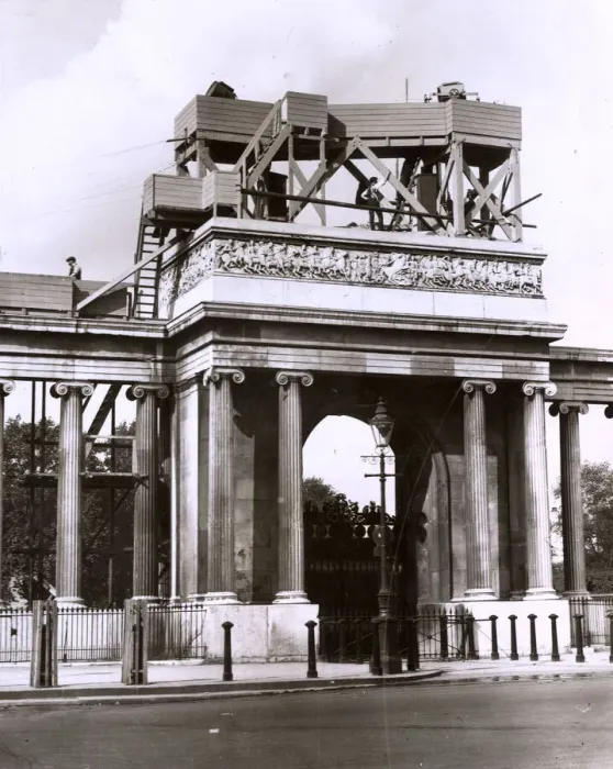 Framed Print : WW1 - Hyde Park Corner - converted to mount searchlights Framed Print : WW1 - Hyde Park Corner - converted to mount searchlights