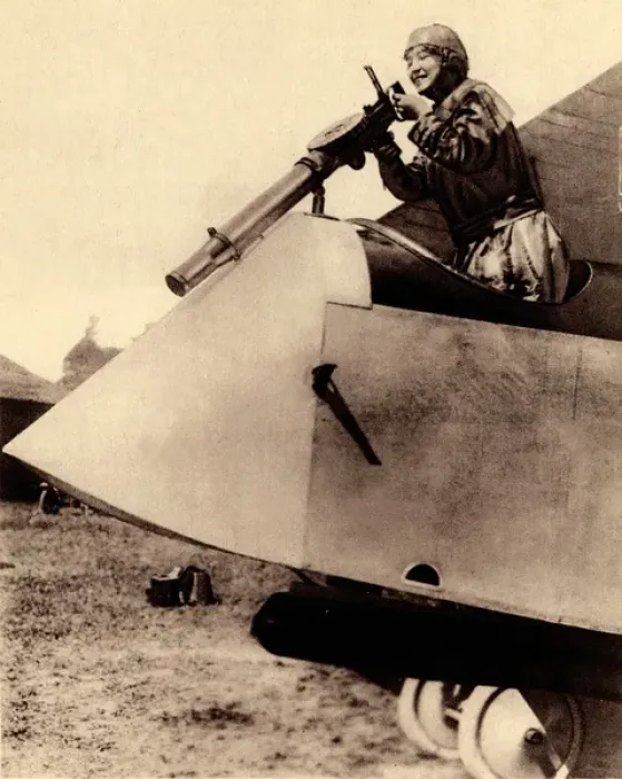 Framed Print : WW1 - Lady aviator air-gunner demonstration in aeroplane Framed Print : WW1 - Lady aviator air-gunner demonstration in aeroplane