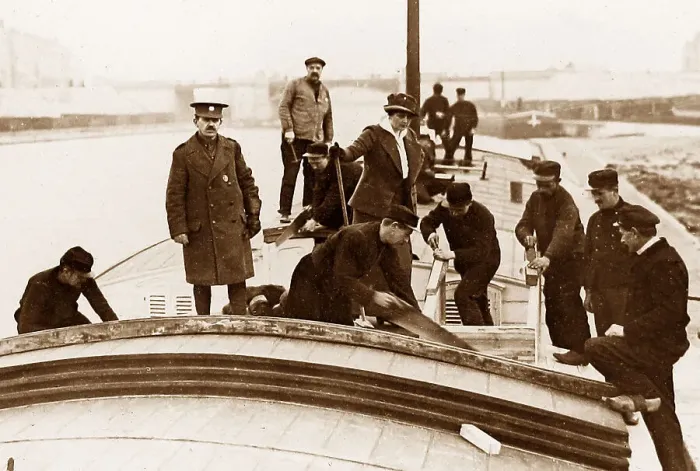 Framed Print : WW1 Maxine Elliot supervising fitting out of chartered barge Framed Print : WW1 Maxine Elliot supervising fitting out of chartered barge