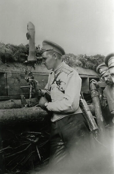 WW1 - Russian Front - Officer using a trench periscope
