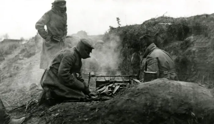 Framed Print : WW1 - Russian soldiers brew tea - Galicia Framed Print : WW1 - Russian soldiers brew tea - Galicia