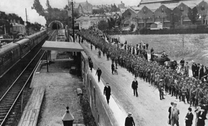 Framed Print : WW1 Troop movements: German POWs at Southampton, 1916 Framed Print : WW1 Troop movements: German POWs at Southampton, 1916