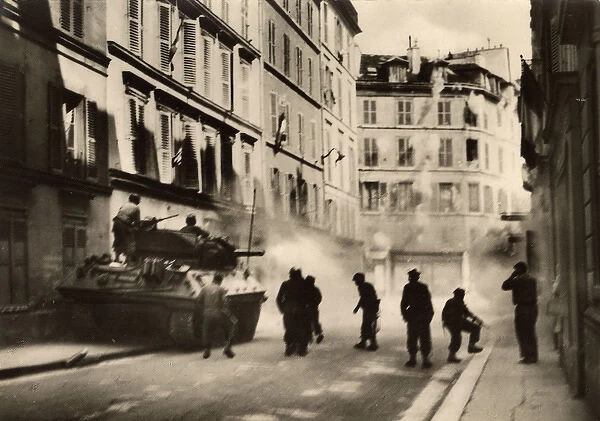 WW2 - Liberation of Paris. A Leclerc Tank in action