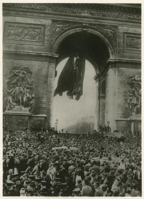 Framed Print : WW2 - Victory Celebrations in Paris, France - at the Arc de Triomphe Framed Print : WW2 - Victory Celebrations in Paris, France - at the Arc de Triomphe