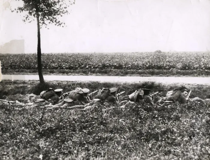 Framed Print : WWI: British infantry waiting in a ditch, Belgium Framed Print : WWI: British infantry waiting in a ditch, Belgium