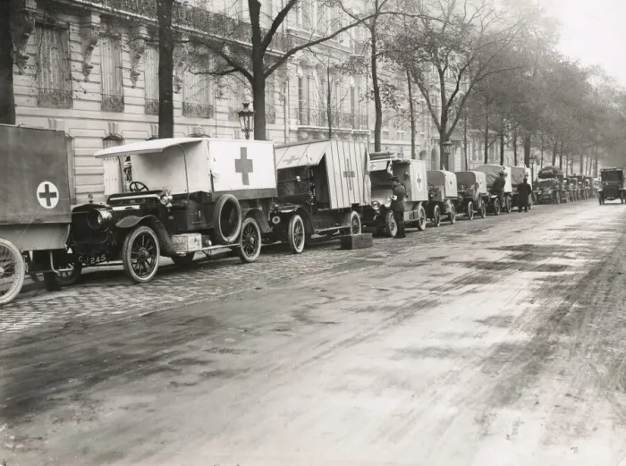 Framed Print : WWI: British Red Cross ambulances in Paris Framed Print : WWI: British Red Cross ambulances in Paris