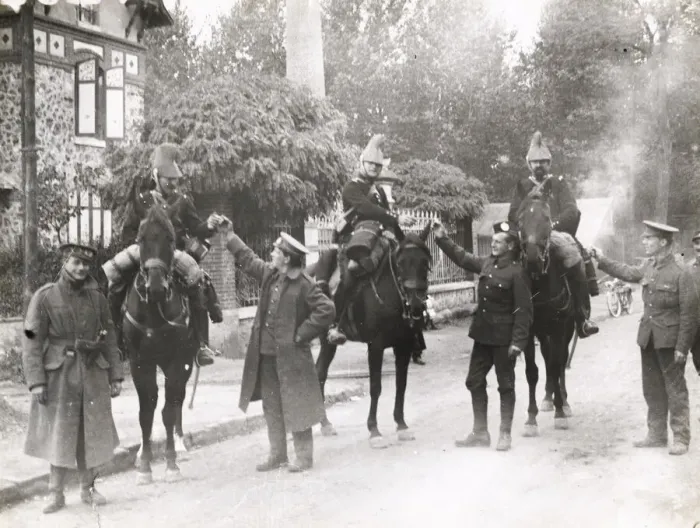 Framed Print : WWI: British soldiers offering cigarettes to French cavalry Framed Print : WWI: British soldiers offering cigarettes to French cavalry