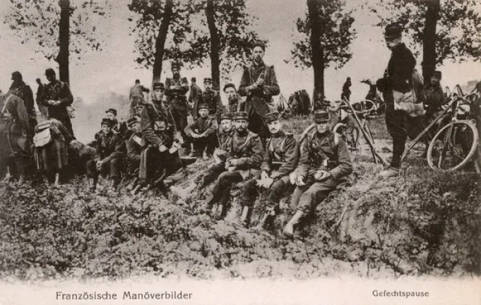 Framed Print : WWI era - French troops on manoeuvres - taking a break Framed Print : WWI era - French troops on manoeuvres - taking a break