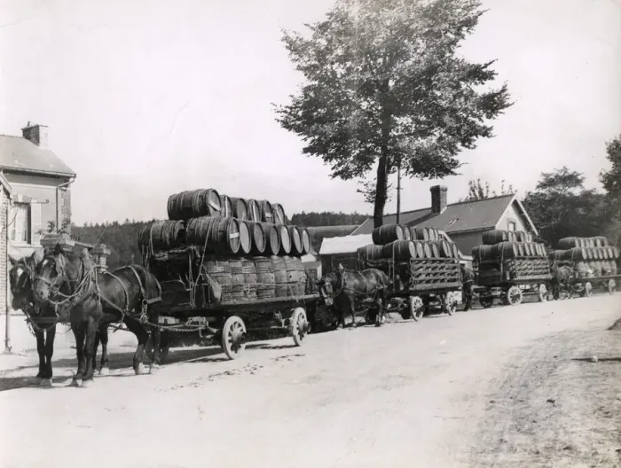 Framed Print : WWI: horse drawn barrels of Champagne, Epernay Framed Print : WWI: horse drawn barrels of Champagne, Epernay