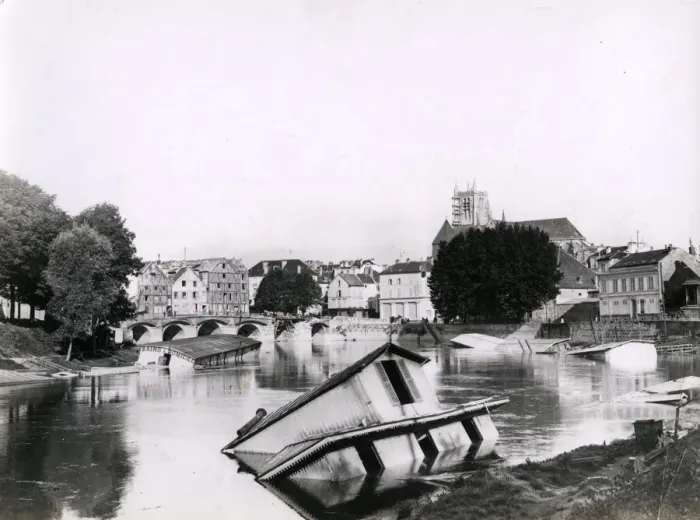 Framed Print : WWI: Meaux from river Marne Framed Print : WWI: Meaux from river Marne