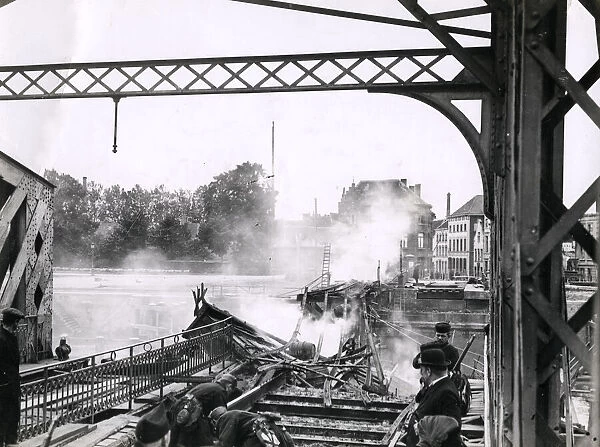 WWI: Railway bridge blown up Dendermonde, Termonde