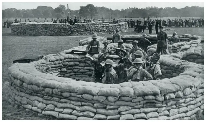 Framed Print : WWII September 1939 Circular sandbag redoubt in London park Framed Print : WWII September 1939 Circular sandbag redoubt in London park