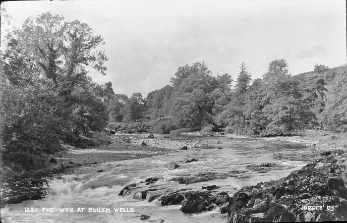 Framed Print : The Wye at Builth Wells Framed Print : The Wye at Builth Wells