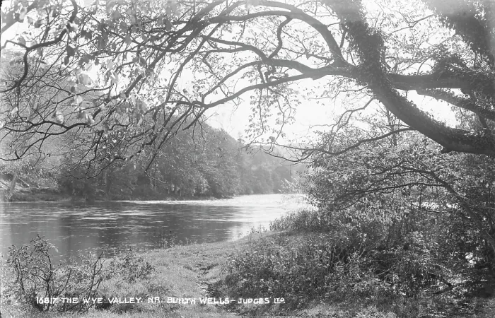 Framed Print : The Wye Valley near Builth Wells Framed Print : The Wye Valley near Builth Wells