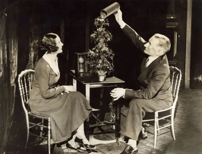 Framed Print : XMAS TREE TRICK Framed Print : XMAS TREE TRICK