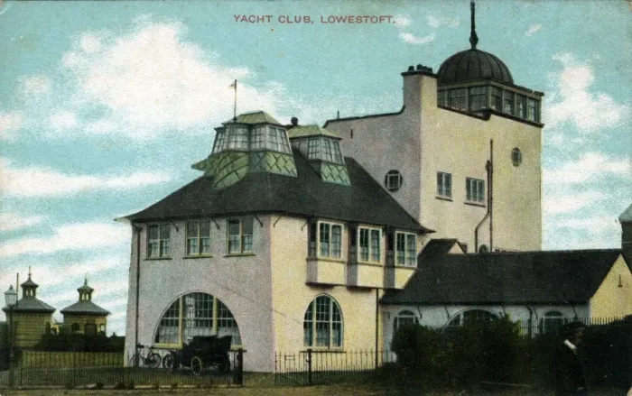 Framed Print : Yacht Club, Lowestoft, Suffolk