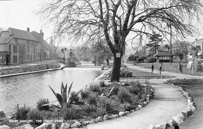 Framed Print : The Yacht Pond in Dawlish Framed Print : The Yacht Pond in Dawlish