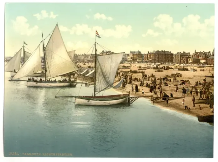 Framed Print : Yachts starting, Yarmouth, England Framed Print : Yachts starting, Yarmouth, England