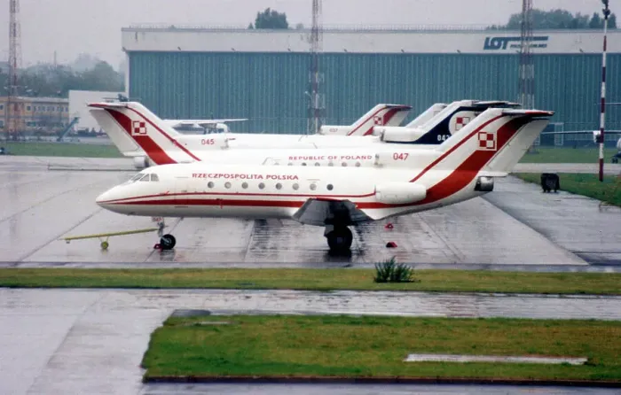 Framed Print : Yakovlev Yak-40 047