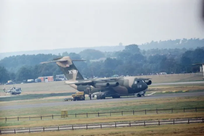 Framed Print : YC-15A at Farnborough Framed Print : YC-15A at Farnborough