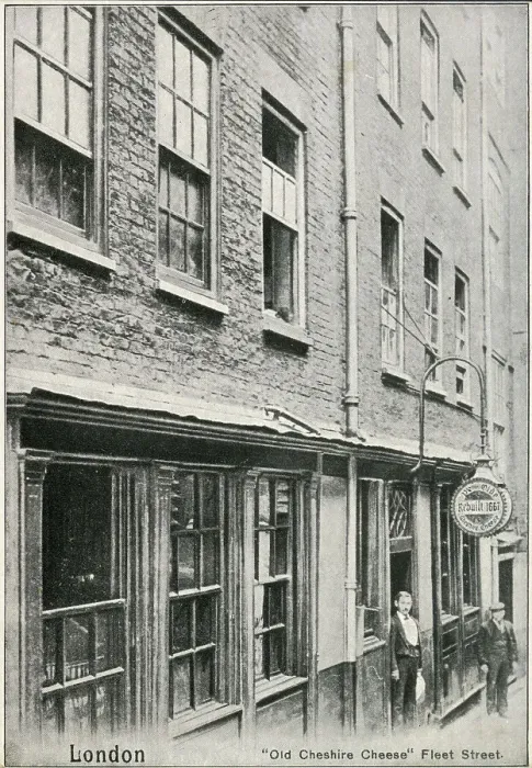 Framed Print : Ye Olde Cheshire Cheese pub on Fleet Street, London Framed Print : Ye Olde Cheshire Cheese pub on Fleet Street, London