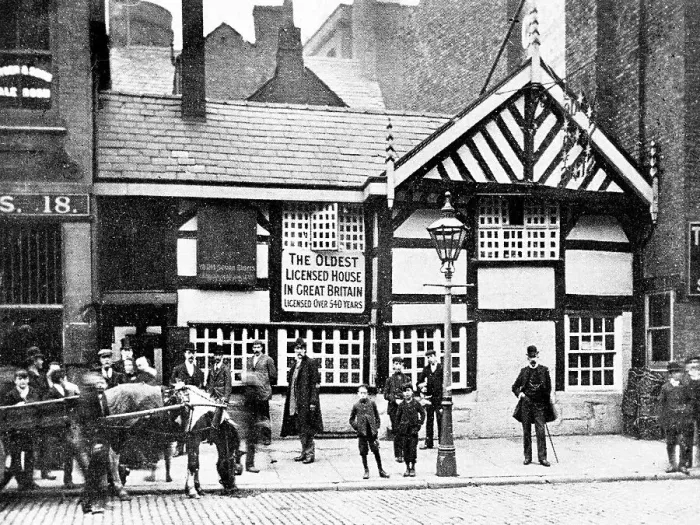 Framed Print : Ye Olde Seven Stars pub, Manchester Framed Print : Ye Olde Seven Stars pub, Manchester