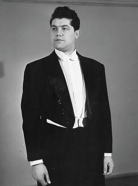 Yevgeny Raikov, Russian opera singer