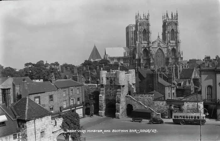 Framed Print : York Minster and Bootham Bar Framed Print : York Minster and Bootham Bar