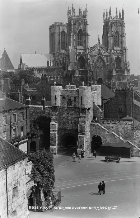 Framed Print : York Minster and Bootham Bar Framed Print : York Minster and Bootham Bar