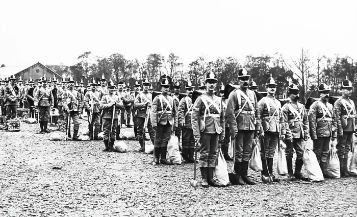Framed Print : The Yorkshire Regiment in khaki during WW1 Framed Print : The Yorkshire Regiment in khaki during WW1