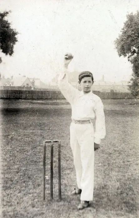 Framed Print : A Young cricketer preparing to bowl Framed Print : A Young cricketer preparing to bowl