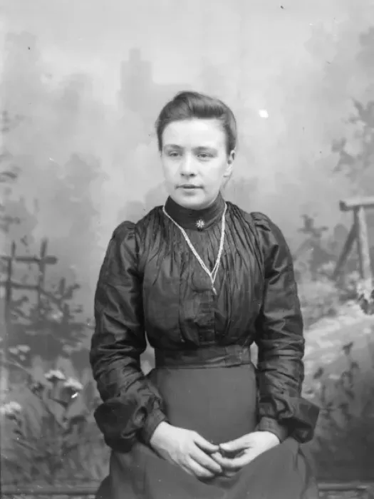 Framed Print : Young Edwardian woman in studio photo, Mid Wales Framed Print : Young Edwardian woman in studio photo, Mid Wales