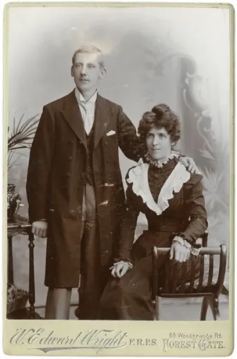 Framed Print : Young Victorian couple in their best clothes Framed Print : Young Victorian couple in their best clothes