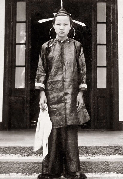 Young woman Foshan, Guangdong, China c. 1900