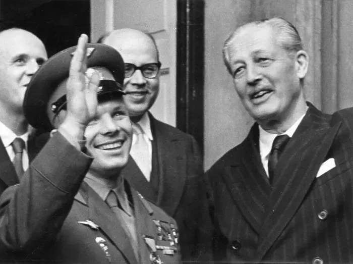 Framed Print : Yuri Gagarin and Harold Macmillan, London Framed Print : Yuri Gagarin and Harold Macmillan, London