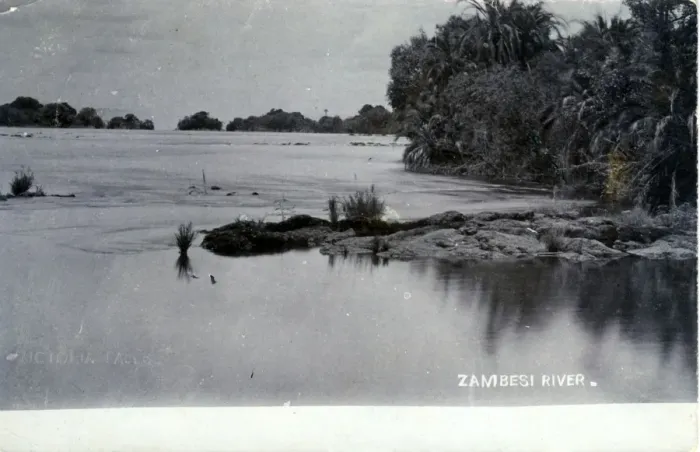 Framed Print : Zambia - Zimbabwe - Victoria Falls, The Zambezi River Framed Print : Zambia - Zimbabwe - Victoria Falls, The Zambezi River