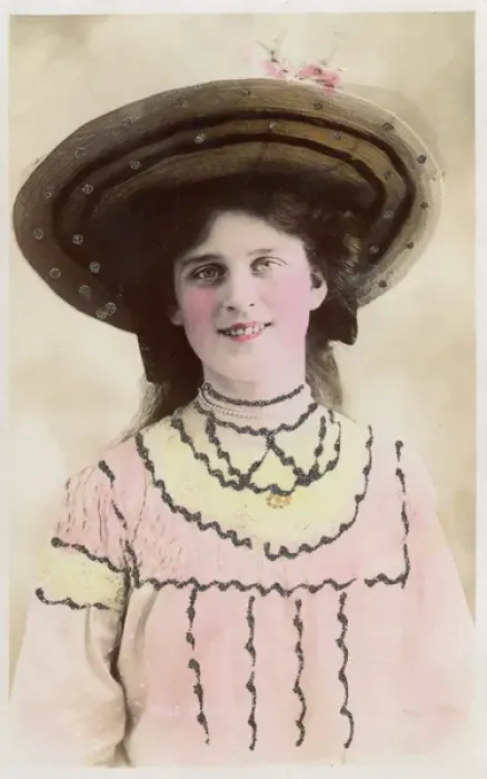 Framed Print : Zena Dare - English stage actress Framed Print : Zena Dare - English stage actress