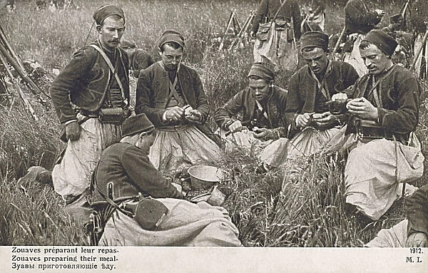 Zouaves Troops preparing their meal - WWI