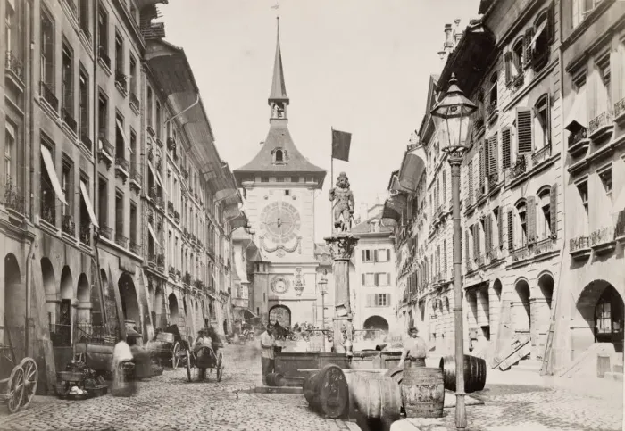 Framed Print : The Zytglogge medieval tower in Bern, Switzerland Framed Print : The Zytglogge medieval tower in Bern, Switzerland