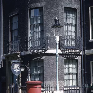 10 Adam Street, Adelphi, London, c. 1960. The Royal Aero?