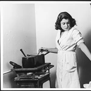 1940S Housewife Cooking